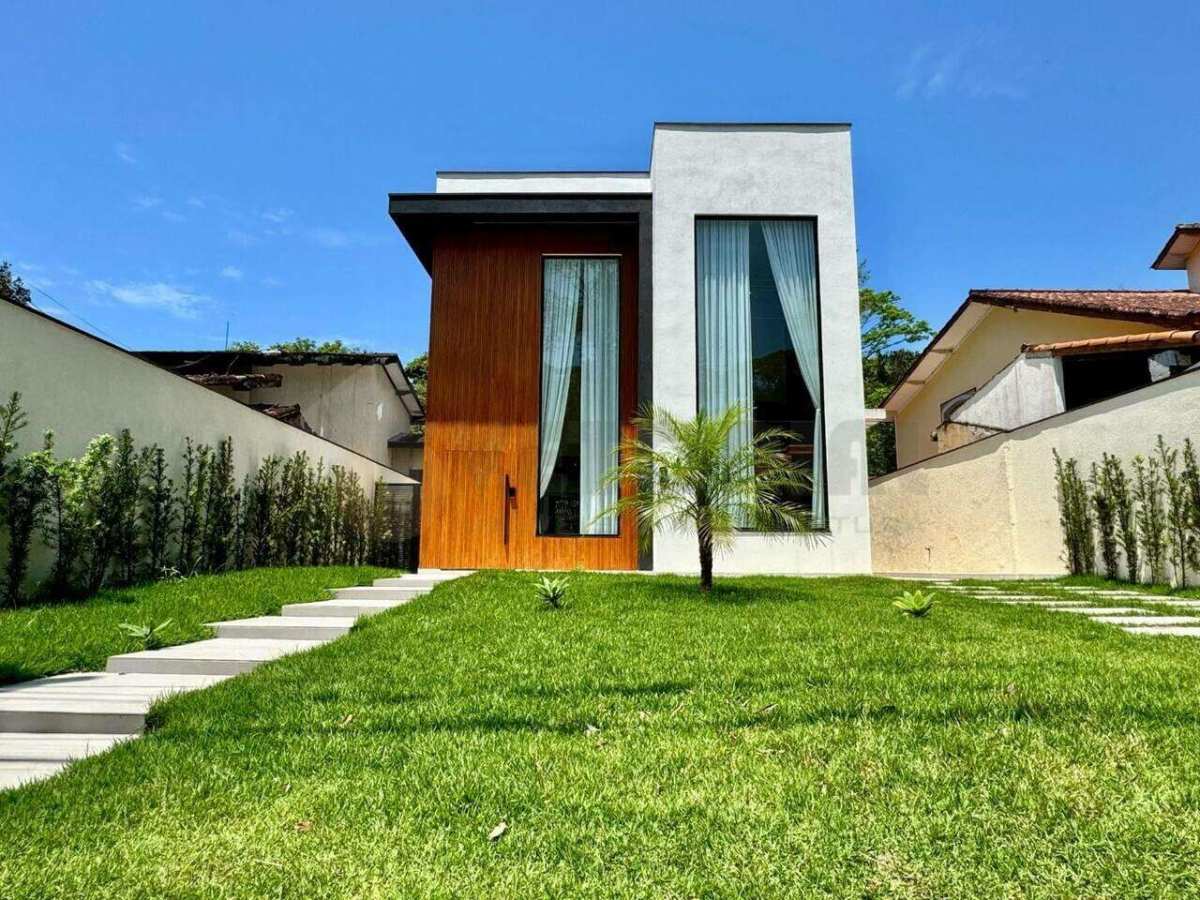 Sobrado com 3 quartos, 242 m², à venda por R$ 2.500.000- Park Imperial - Caraguatatuba/SP - Rafael Melo
